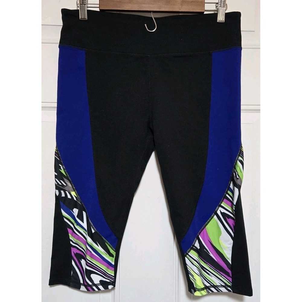 Fabletics Women's Navassa Crop Leggings Black Workout Gym Run Yoga L 30 Waist